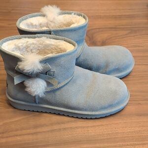 Koolaburra by UGG Gray Victoria Ankle Boots